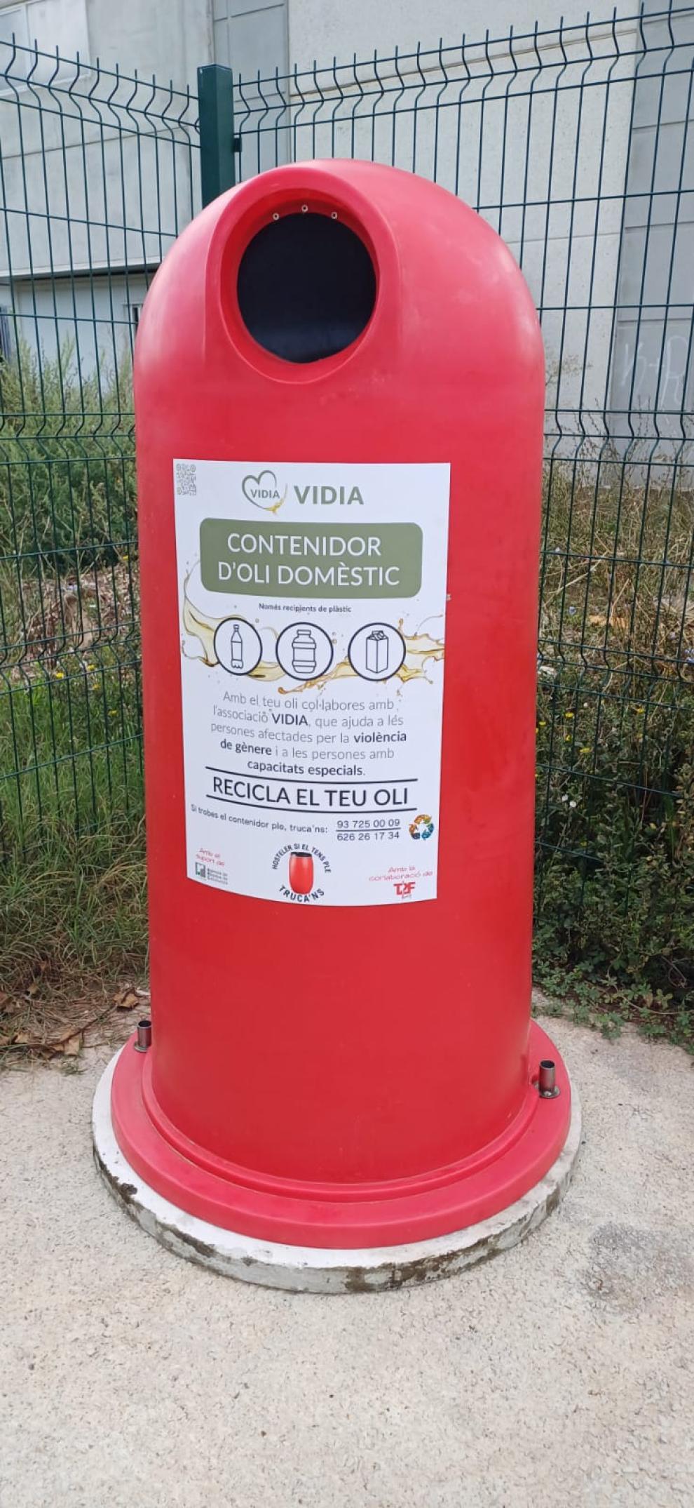Nou contenidor per a recollir oli reciclat 